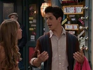 Czarodzieje z Waverly Place Czarodzieje przeciwko wampirom na Waverly Place