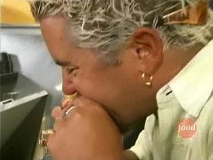 Diners, Drive-Ins and Dives Odcinek 6