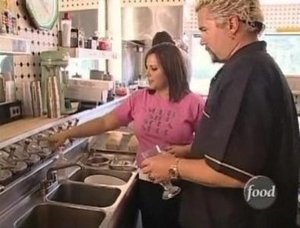 Diners, Drive-Ins and Dives Odcinek 9