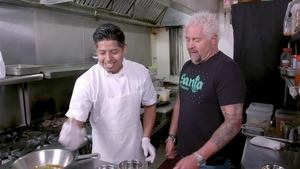 Diners, Drive-Ins and Dives Odcinek 15