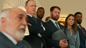 Dyplomatka Trzymaj wrogów bliżej