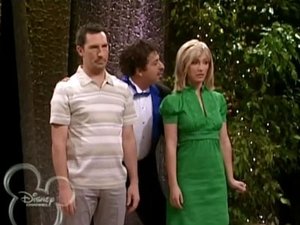 Suite Life: Nie ma to jak statek Hipnotyzer